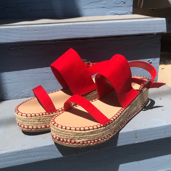 JustFab Shoes - Red Platform Sandals ❤️